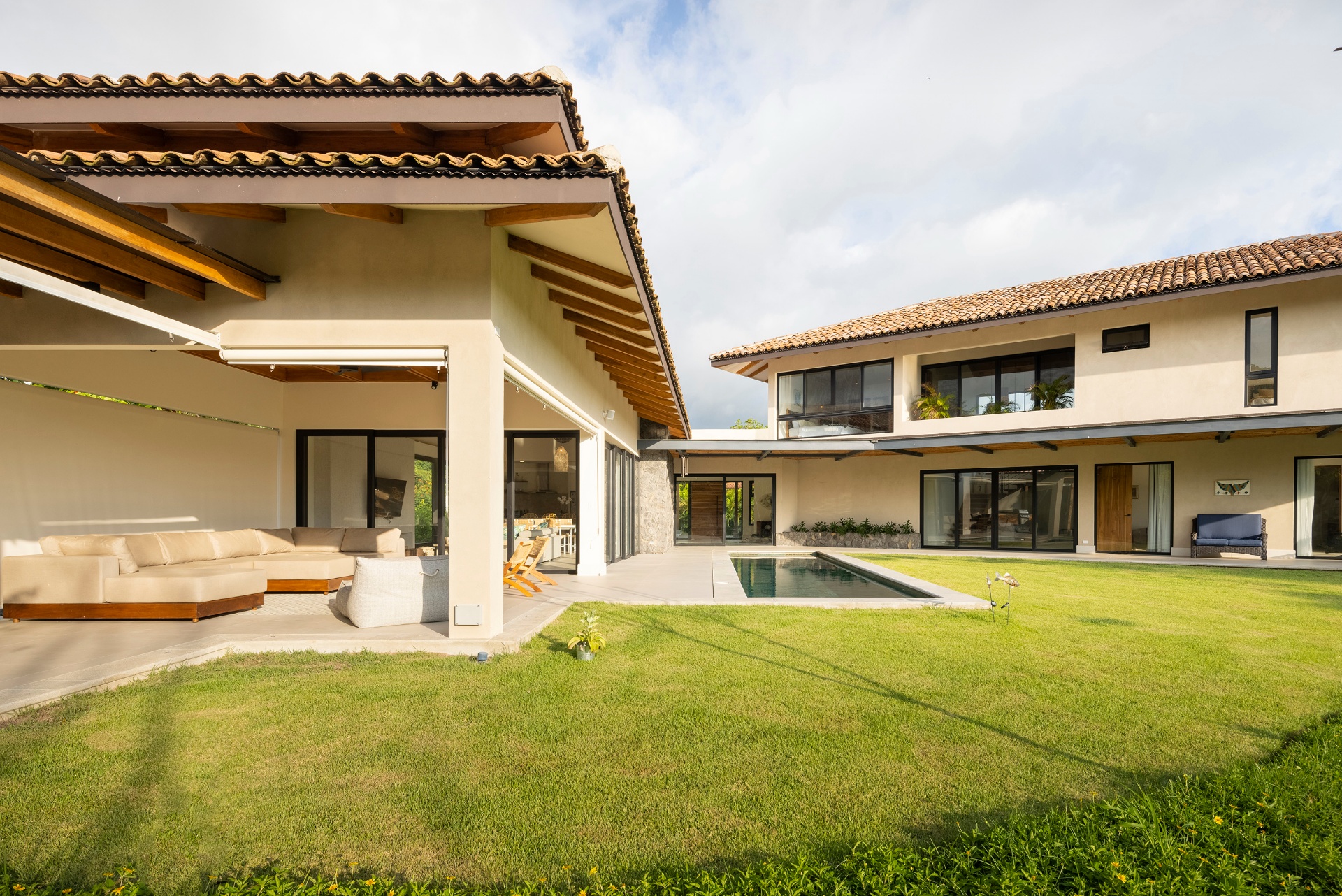 OCEANVIEW LUXURY STEPS FROM PLAYA BONITA AT CASA ROCAMAR